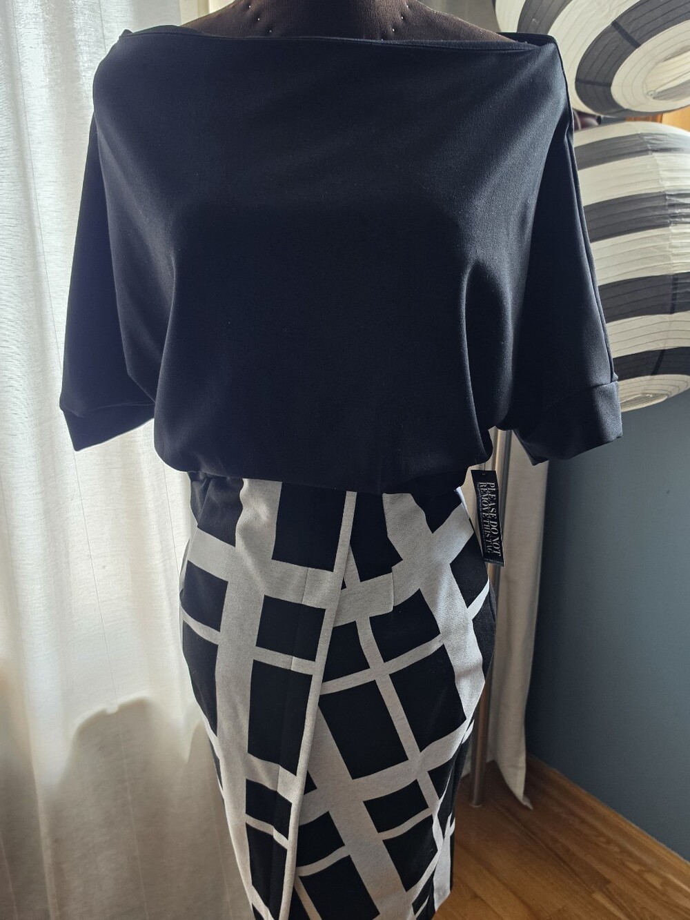 New York & Company Black & White Pencil Skirt